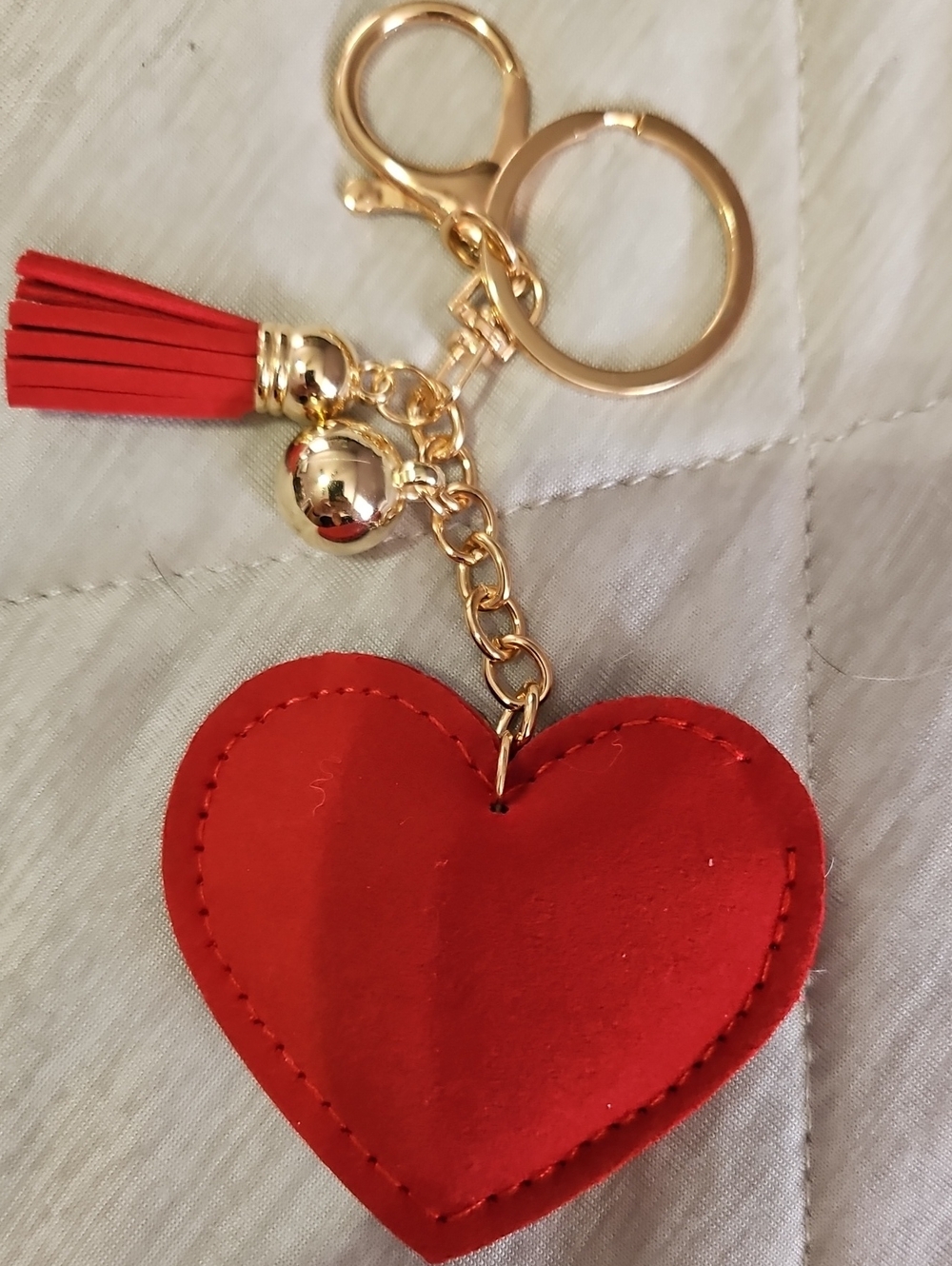 Red Heart Crystal Keychain with Tassel - Gold Hardware - Picture 2 of 2